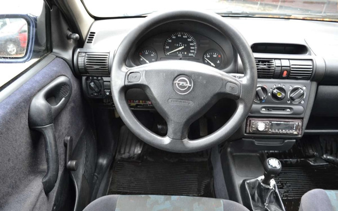 Opel Corsa cena 1700 przebieg: 184473, rok produkcji 2000 z Warszawa małe 46